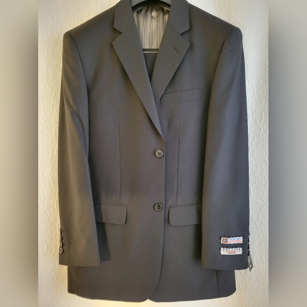 Fellini Uomo Suit - 2 Piece